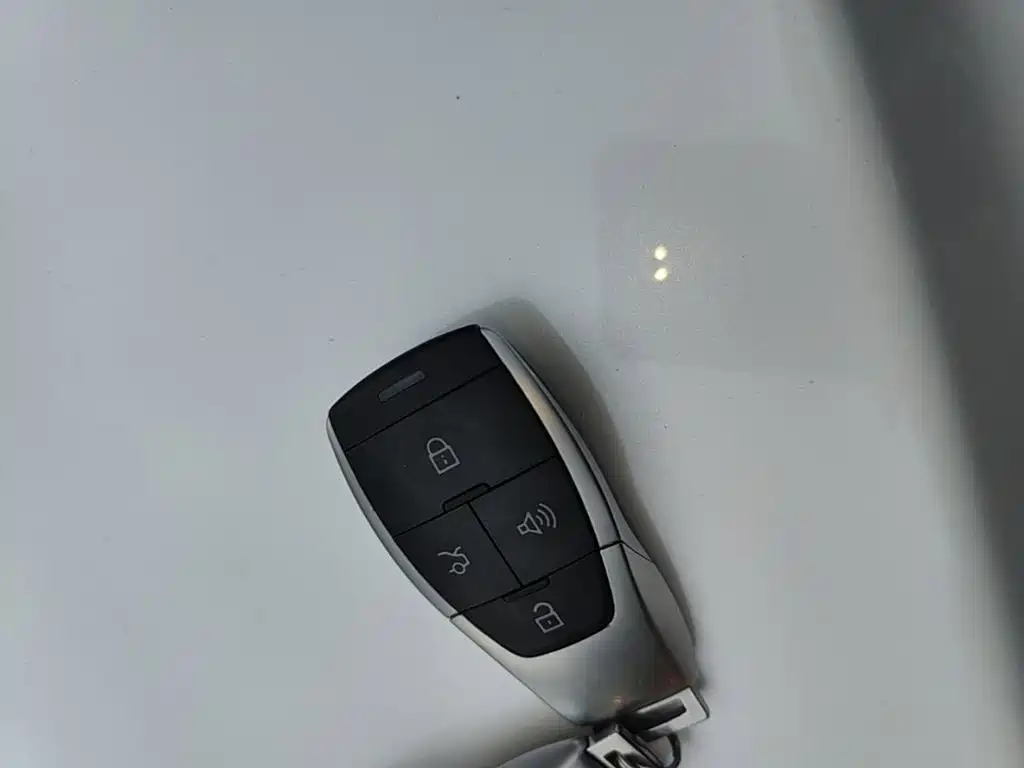 BAIC EU5 — миниатюра 9