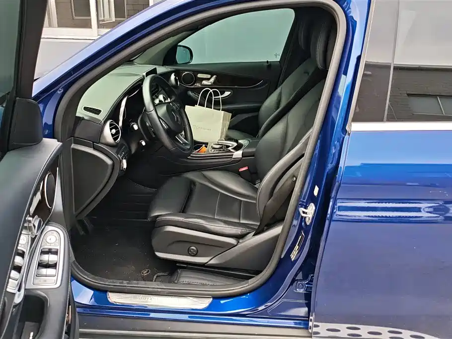 Mercedes-Benz GLC 2018 GLC 260 4MATIC Luxury