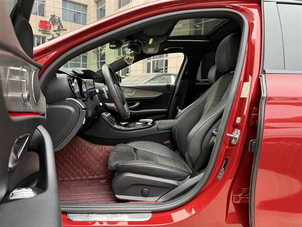 MERCEDES-BENZ E CLASS