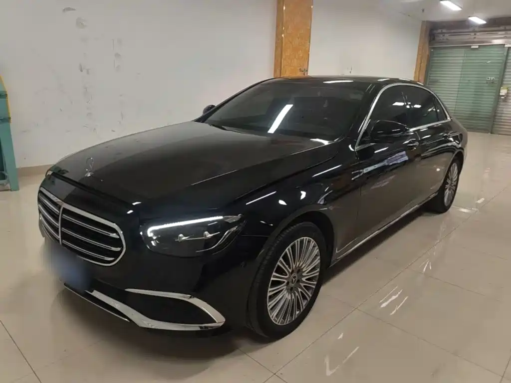Mercedes-Benz E-Class — миниатюра 2