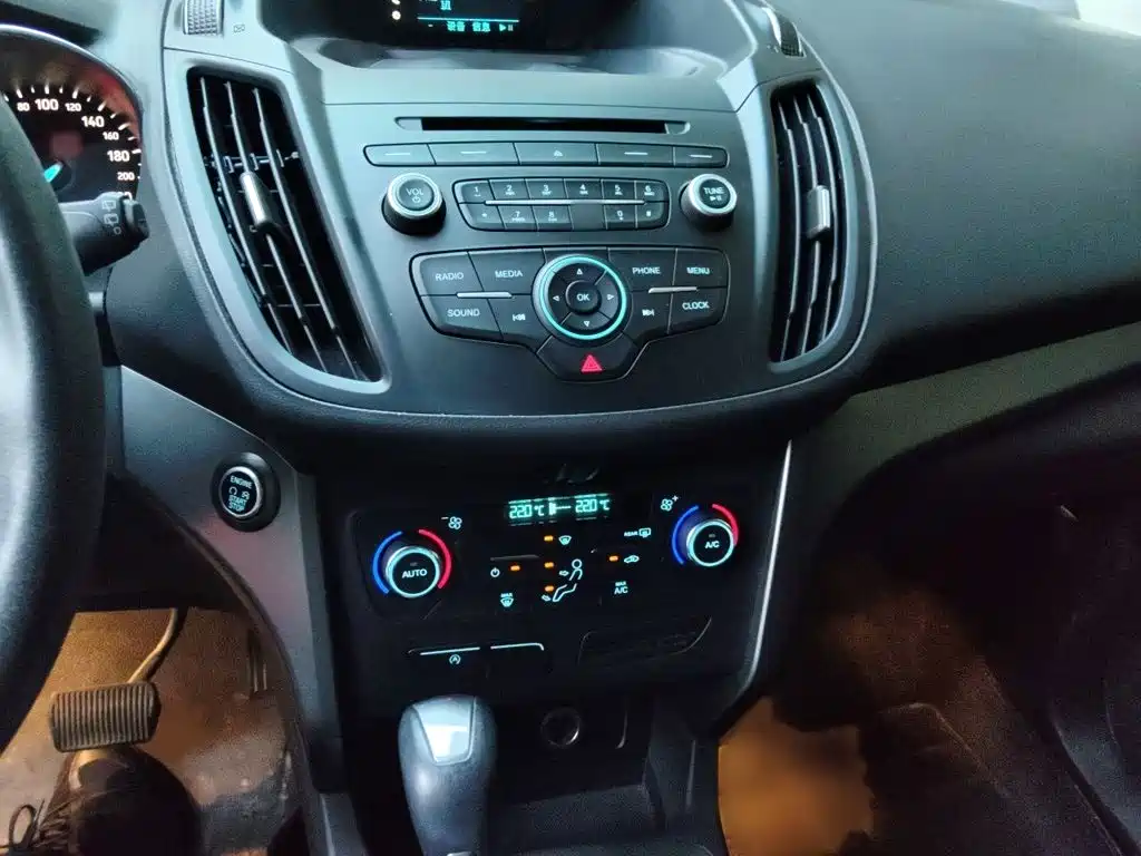Ford Kuga — миниатюра 6