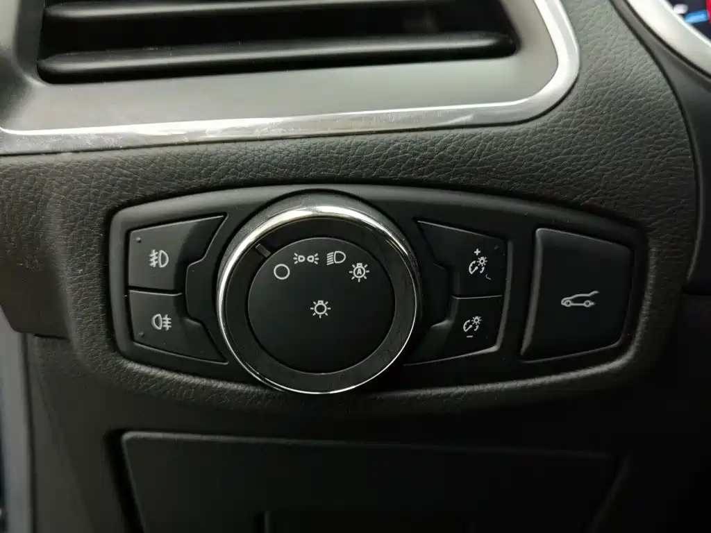 Ford Edge — миниатюра 21