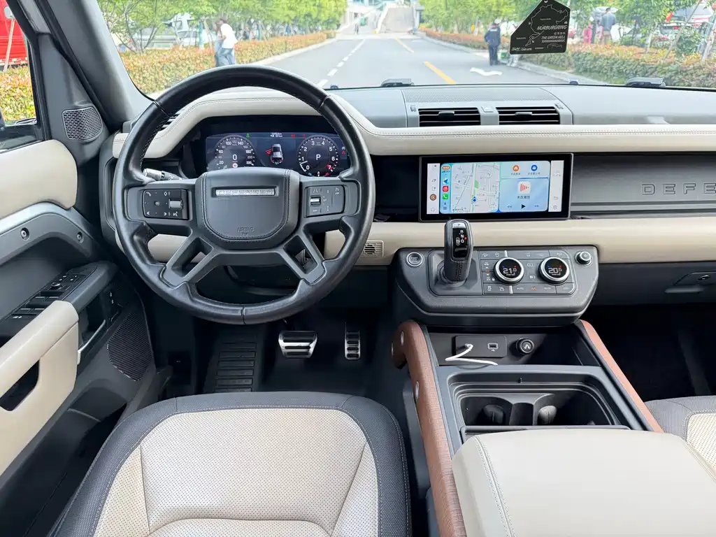 Land Rover Defender — миниатюра 10