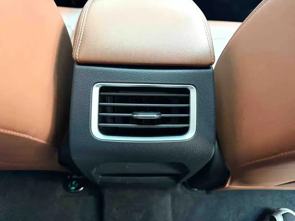 Geely Vision X6 — миниатюра 11