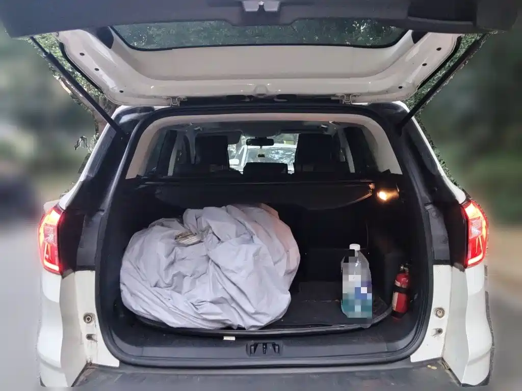 Ford Kuga — миниатюра 10