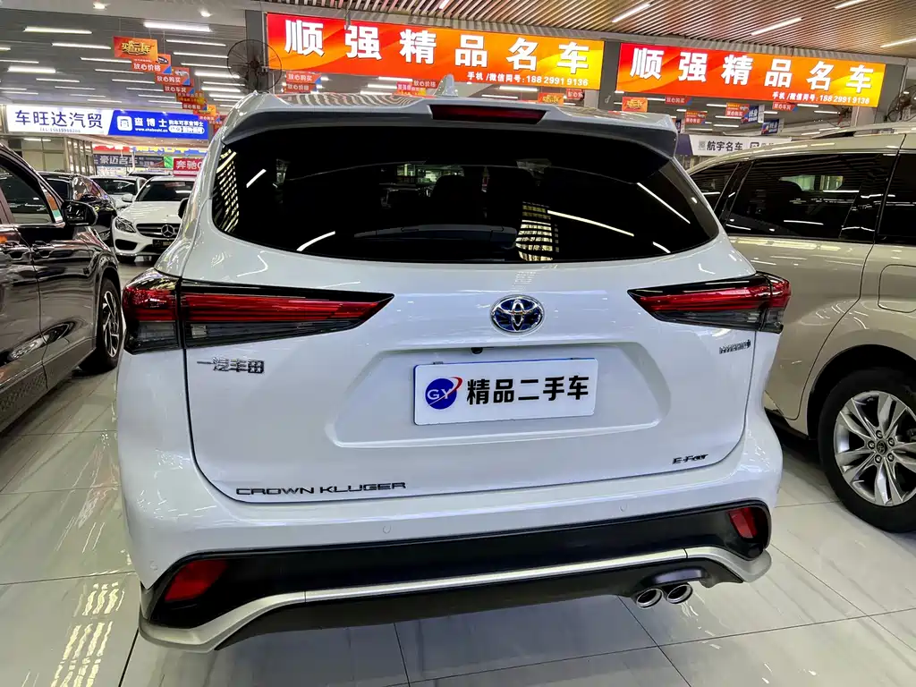 Toyota Crown Kluger — миниатюра 21