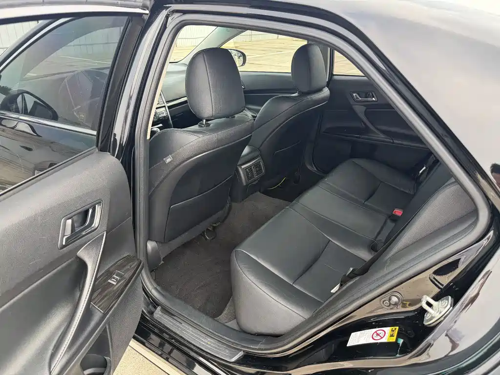 Toyota Reiz — миниатюра 10