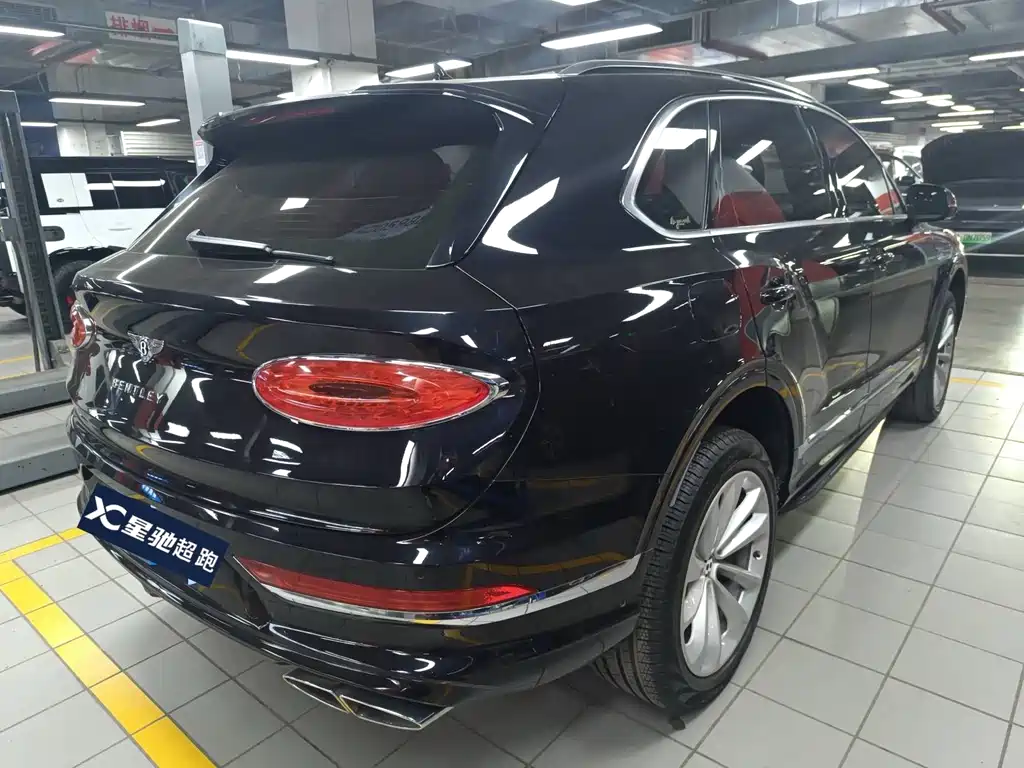 Bentley Bentayga — миниатюра 2