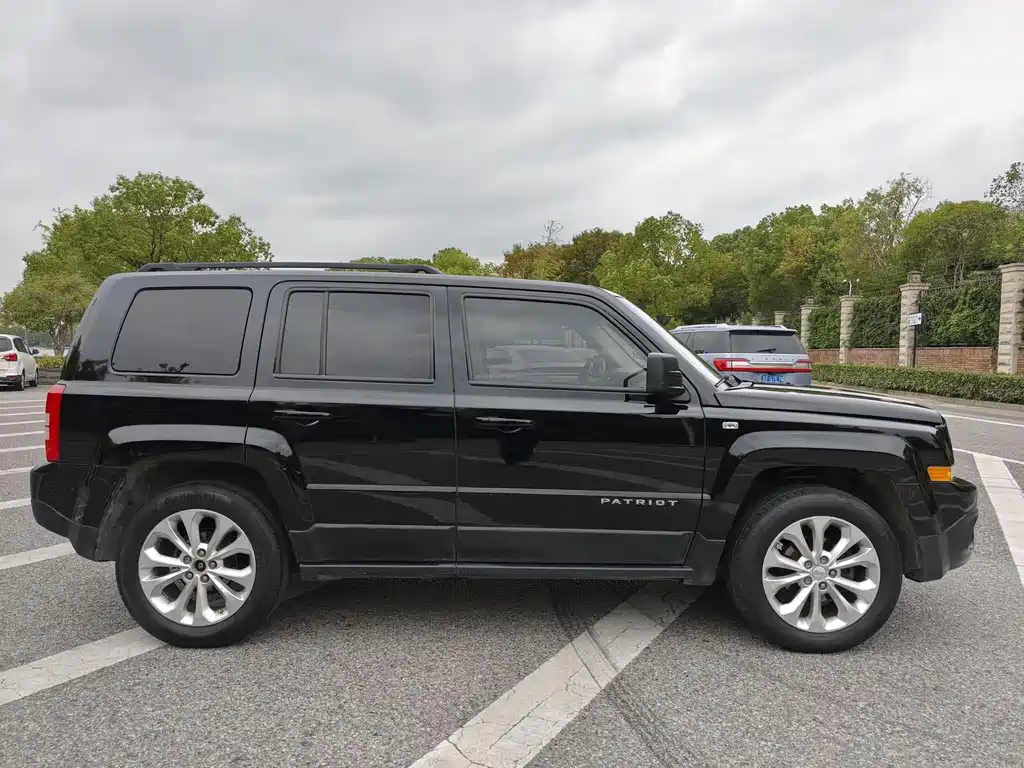 Jeep Patriot — миниатюра 7
