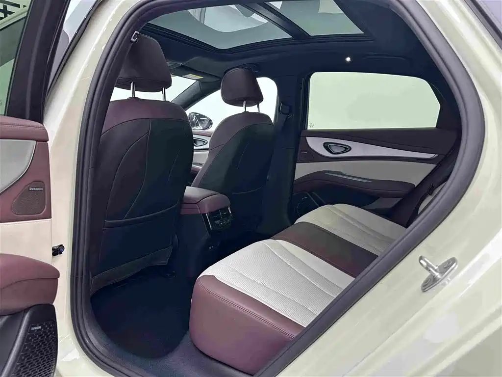 BYD Seal 07 DM-i — миниатюра 21