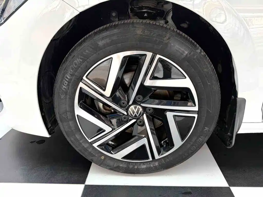 Volkswagen Sagitar — миниатюра 4