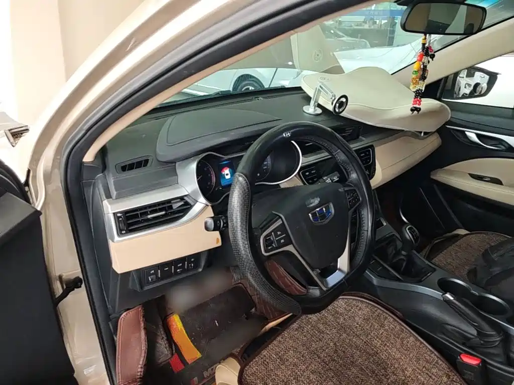Geely Emgrand — миниатюра 10