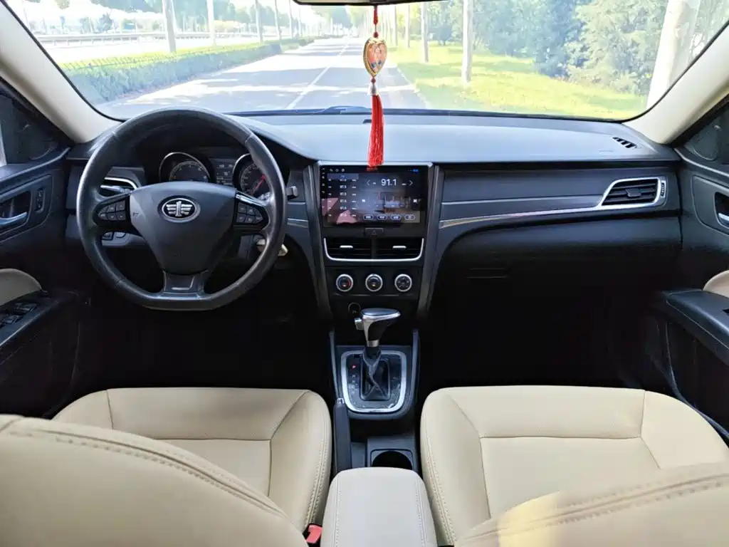 Bestune B30 — миниатюра 10