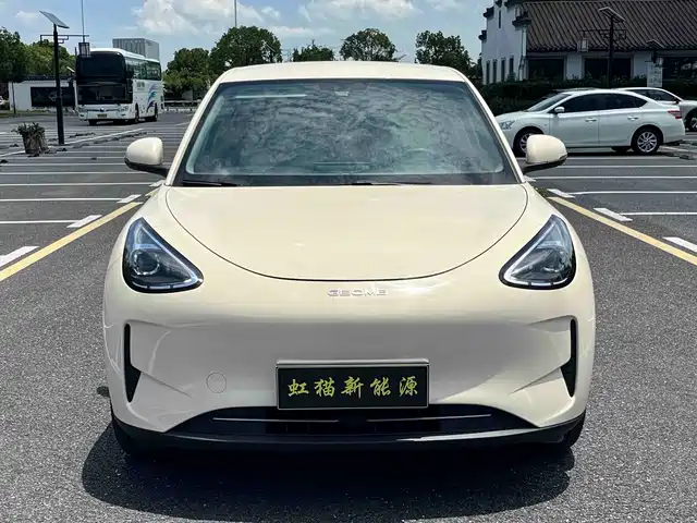 2025 Geely Xingyuan