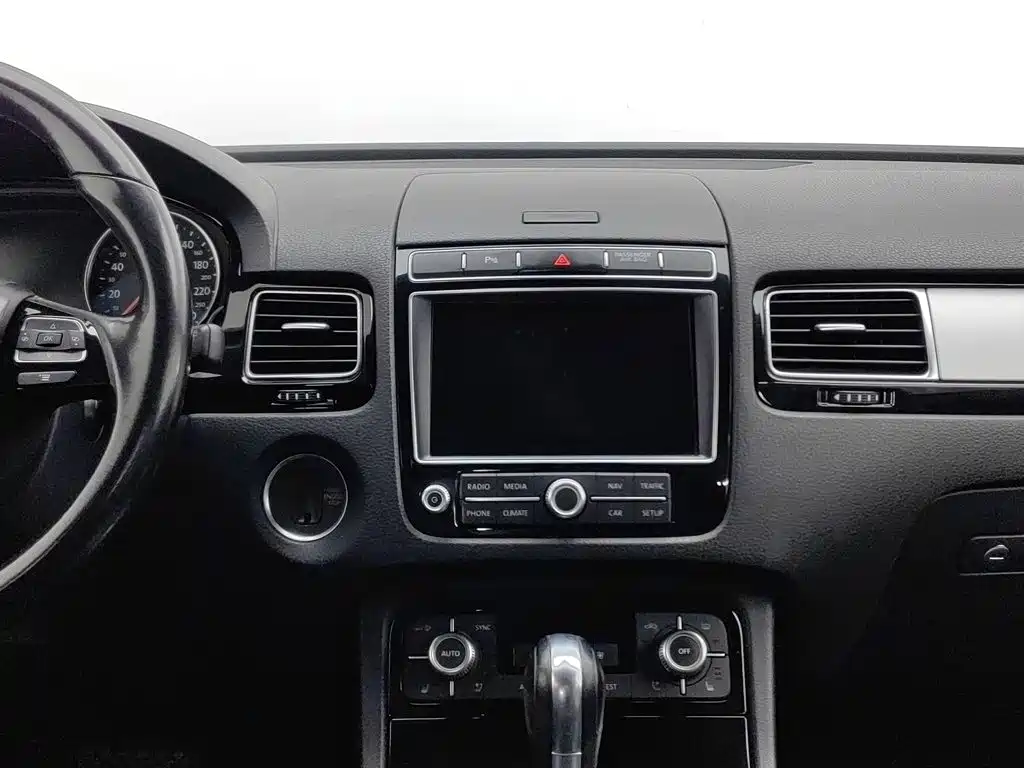 Volkswagen Touareg — миниатюра 12