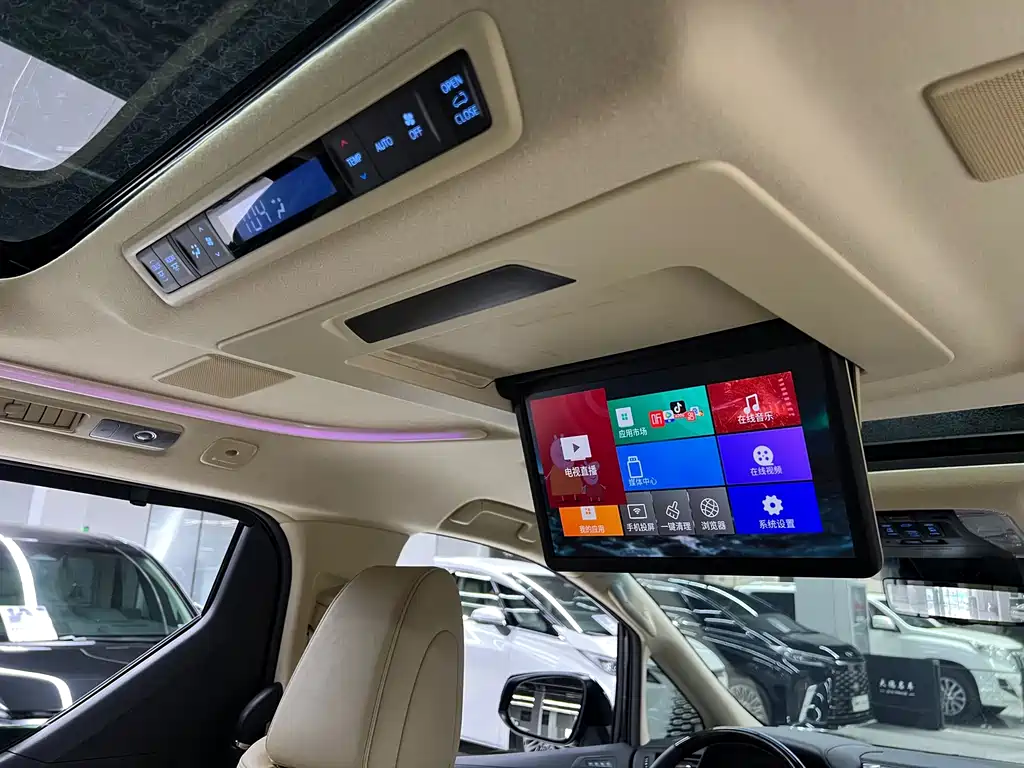 Toyota Vellfire — миниатюра 15