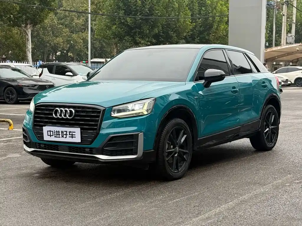 Audi Q2L