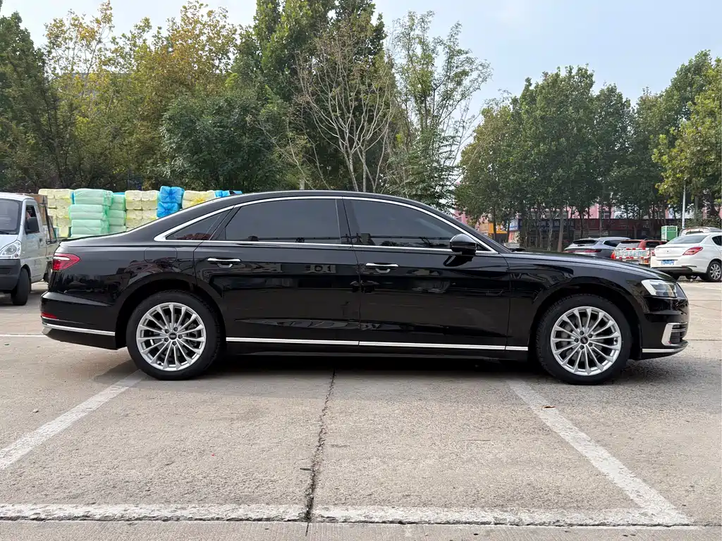 Audi A8 — миниатюра 16