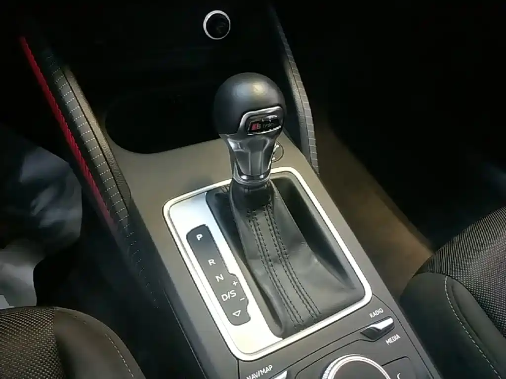 Audi Q2L — миниатюра 14