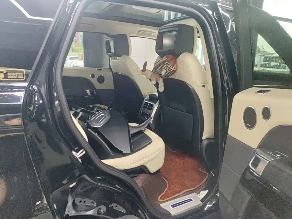 Land Rover Sport — миниатюра 12