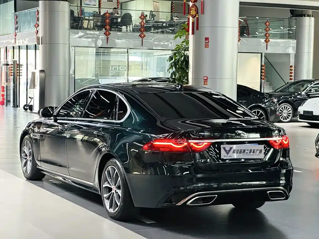Jaguar XFL — миниатюра 9
