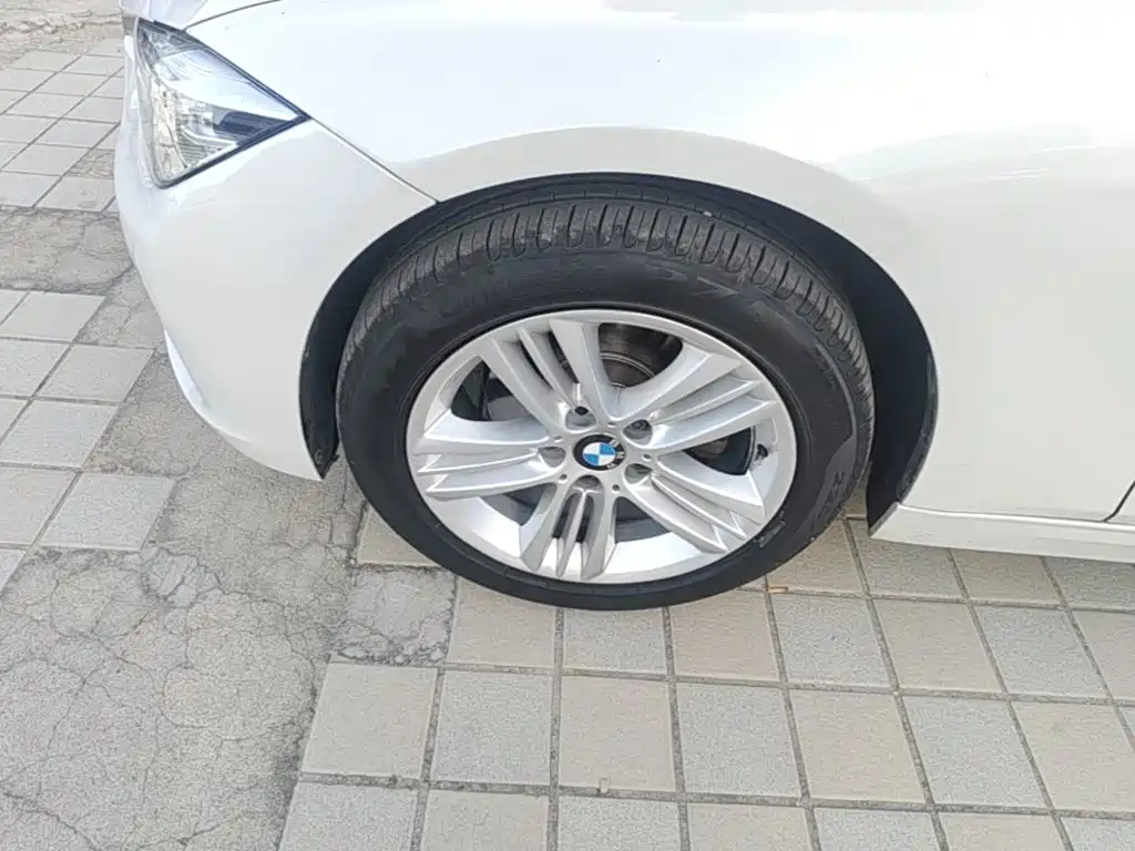 BMW 3 Series — миниатюра 23