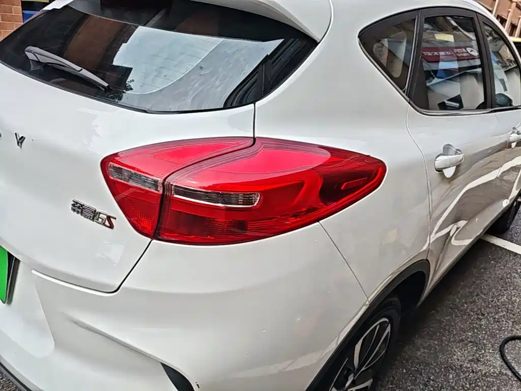 Geely Emgrand GS — миниатюра 8