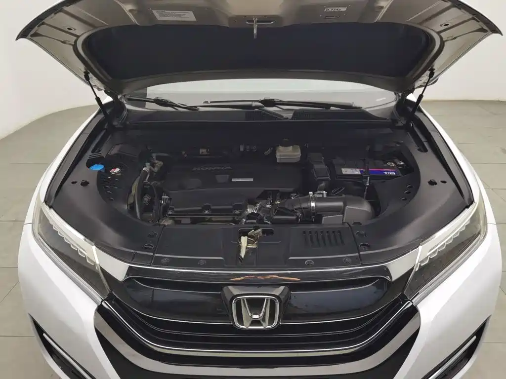 Honda UR-V — миниатюра 6