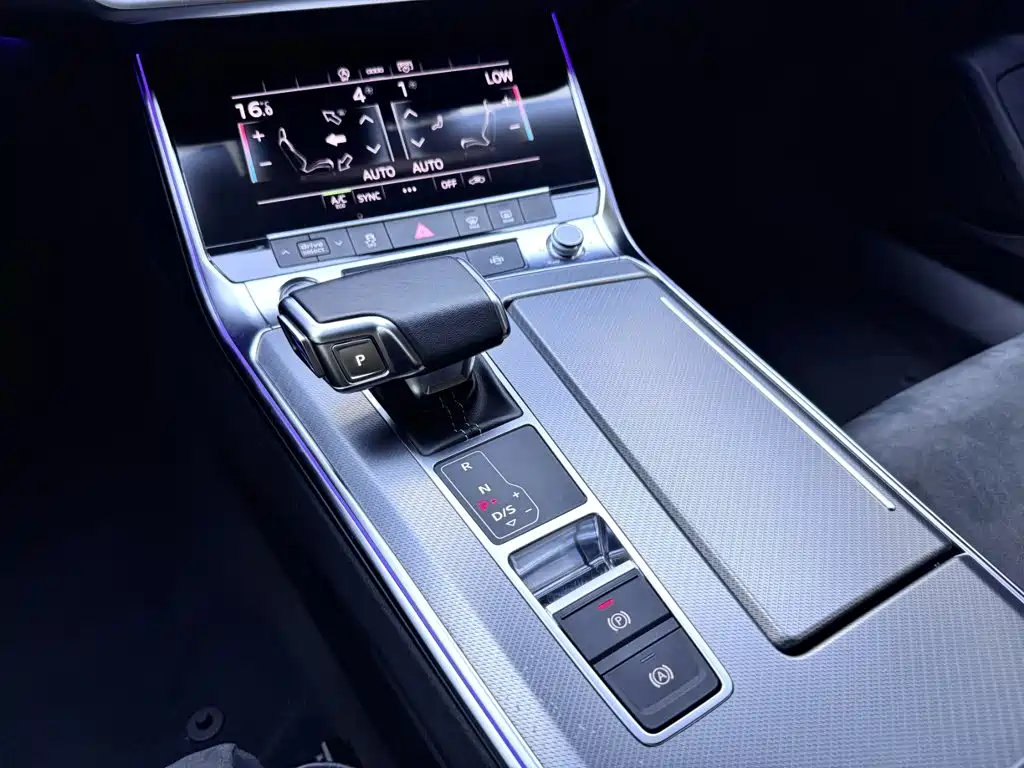 Audi A7L — миниатюра 16