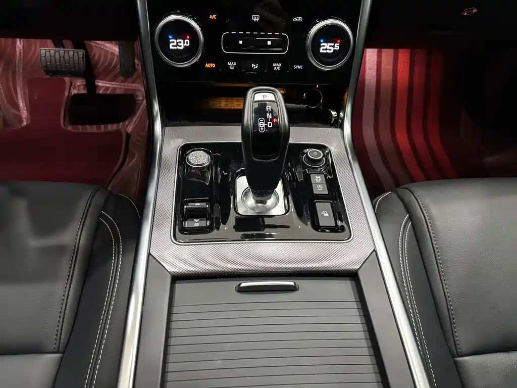 Jaguar XEL — миниатюра 18