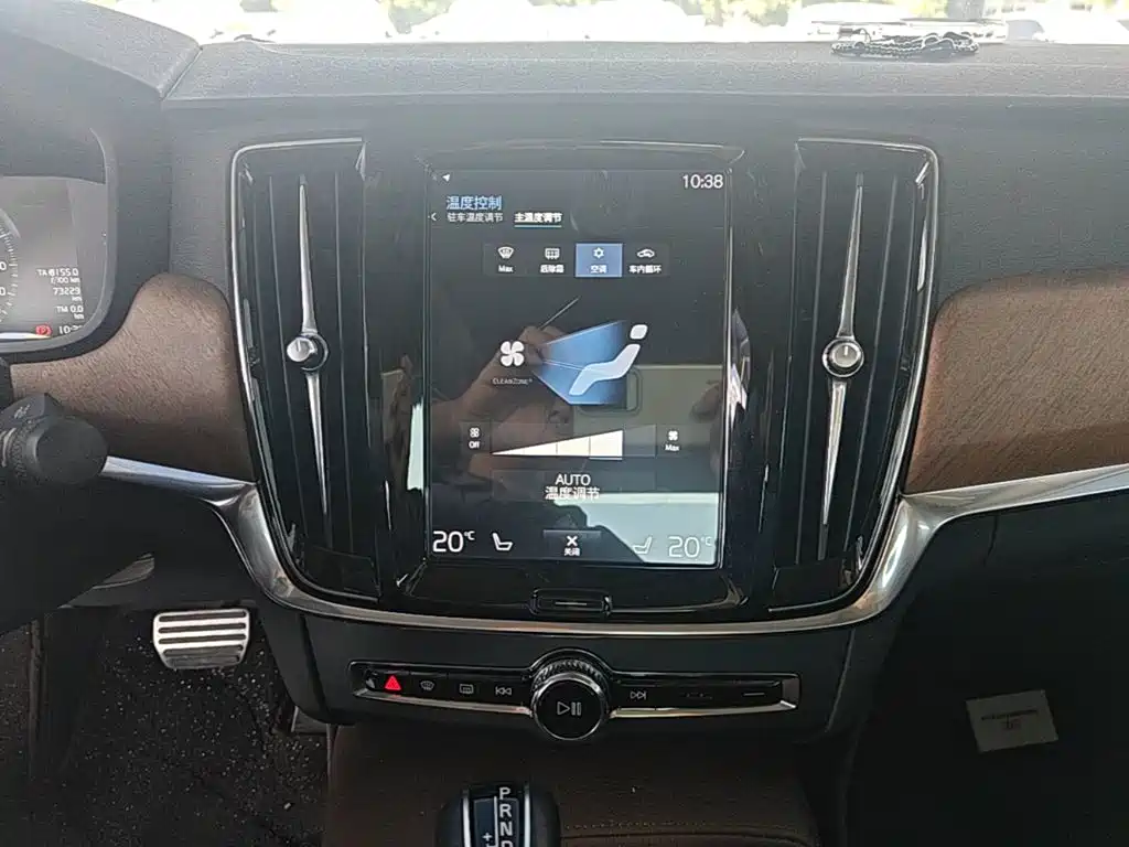 Volvo S90 — миниатюра 18