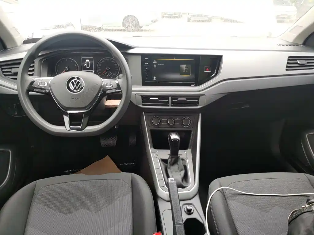 Volkswagen Polo — миниатюра 6