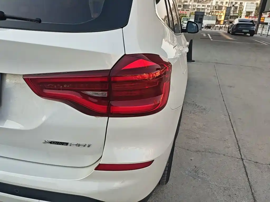BMW X3 — миниатюра 8