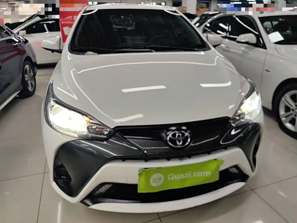 Toyota Yaris L — миниатюра 3