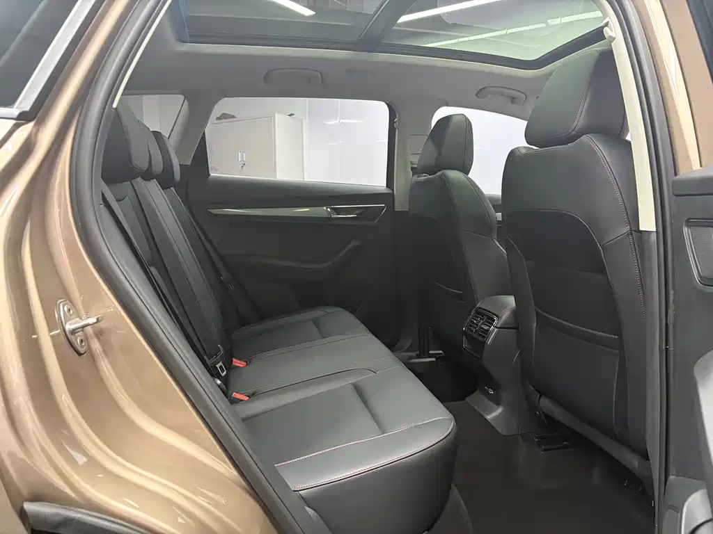 Skoda Karoq — миниатюра 13
