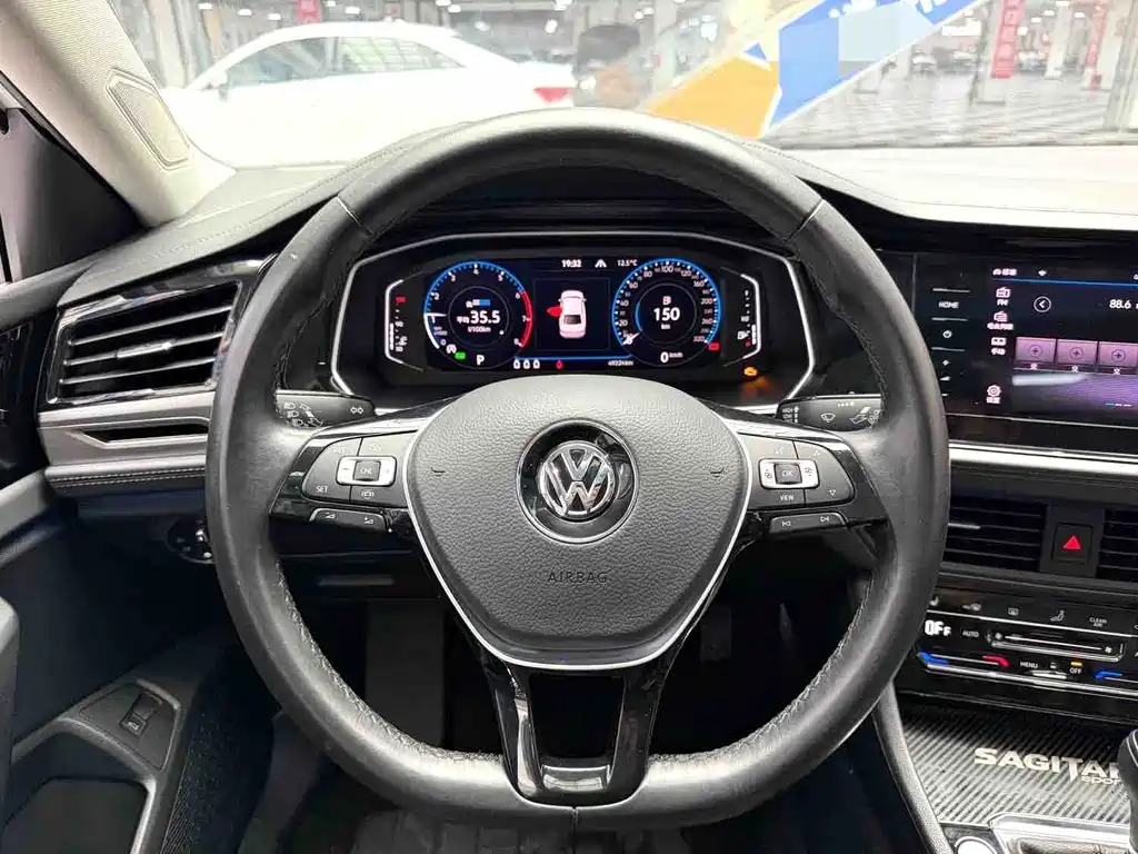 Volkswagen Sagitar — миниатюра 7