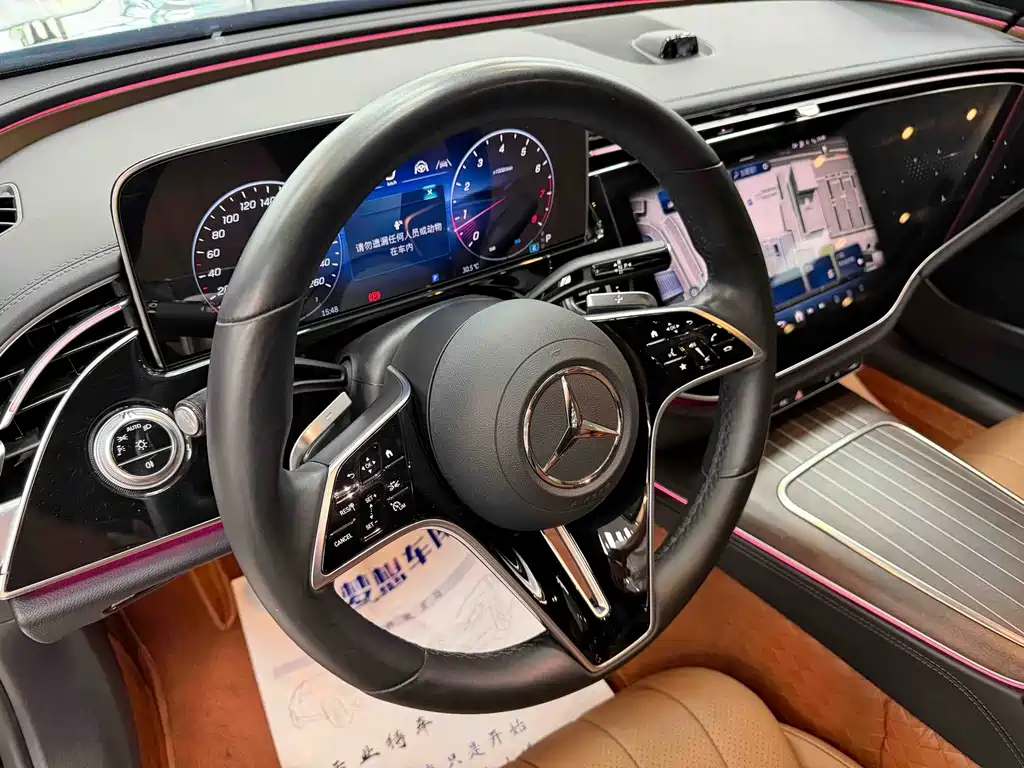 Mercedes-Benz E-Class — миниатюра 5