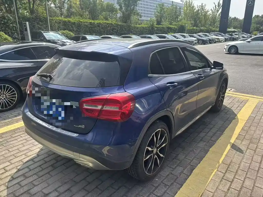 Mercedes-Benz GLA — миниатюра 3