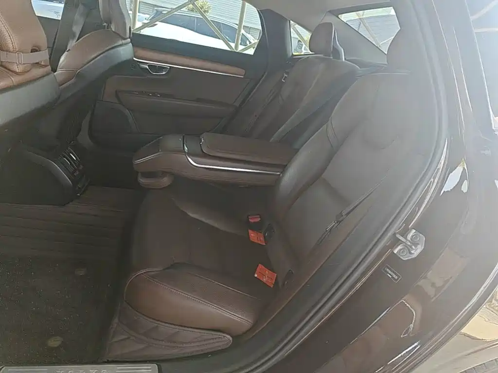Volvo S90 — миниатюра 22