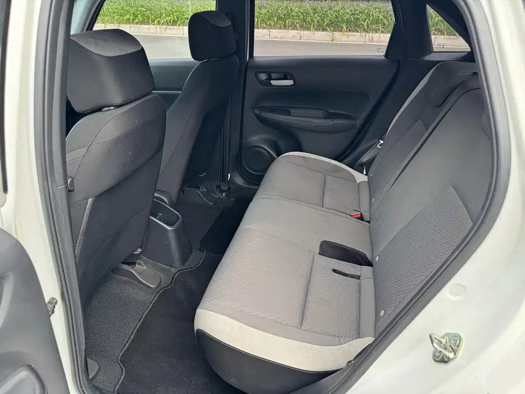 Honda Fit — миниатюра 12