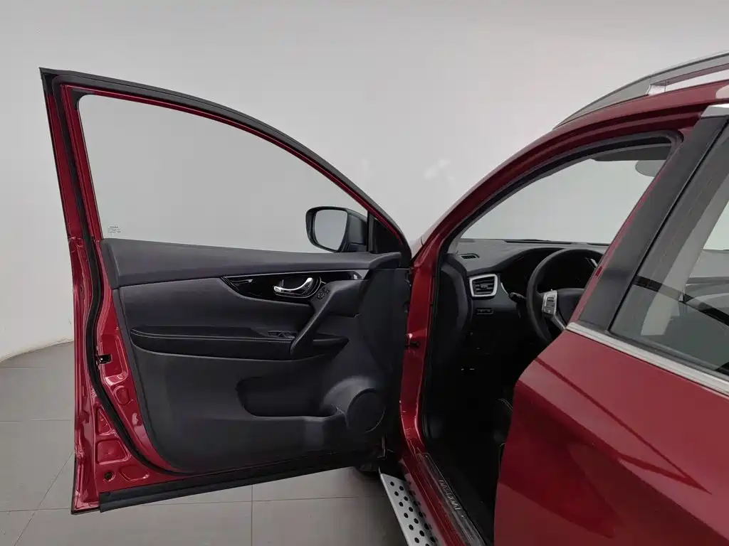 Nissan Qashqai — миниатюра 8