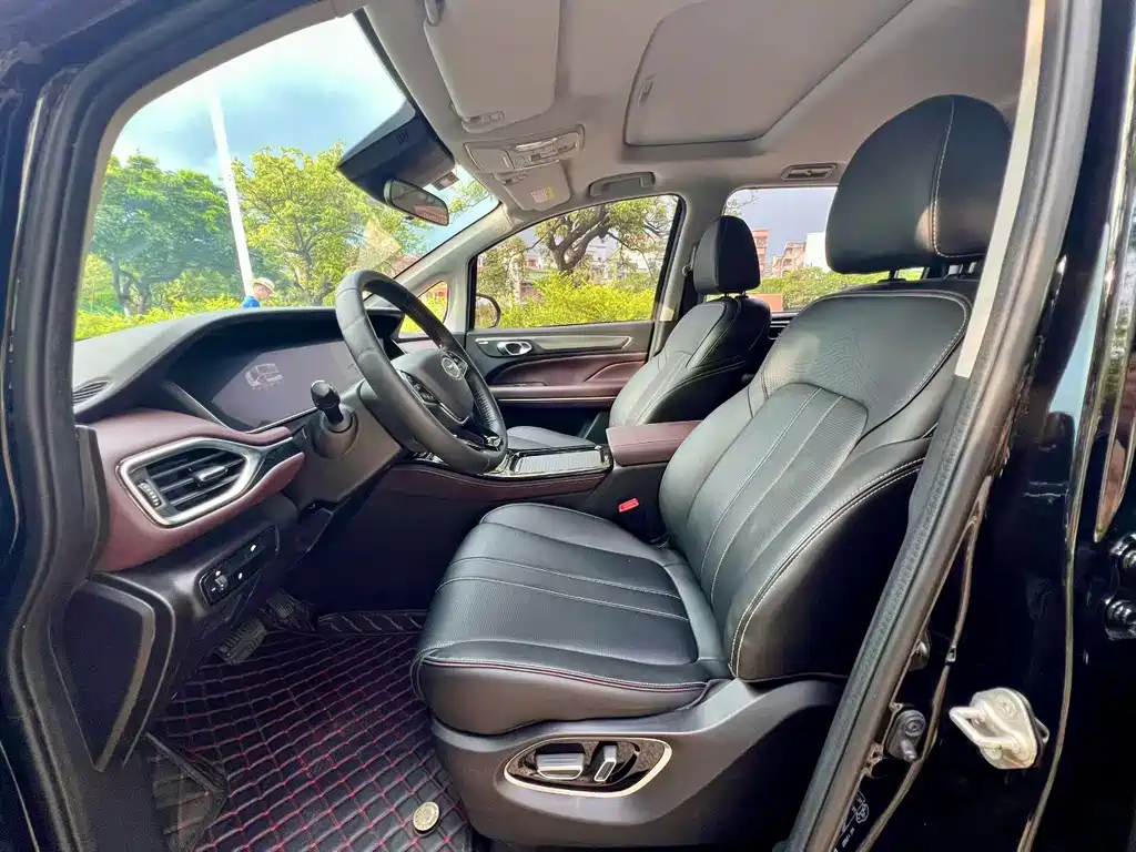 GAC Motor Trumpchi M6 — миниатюра 4