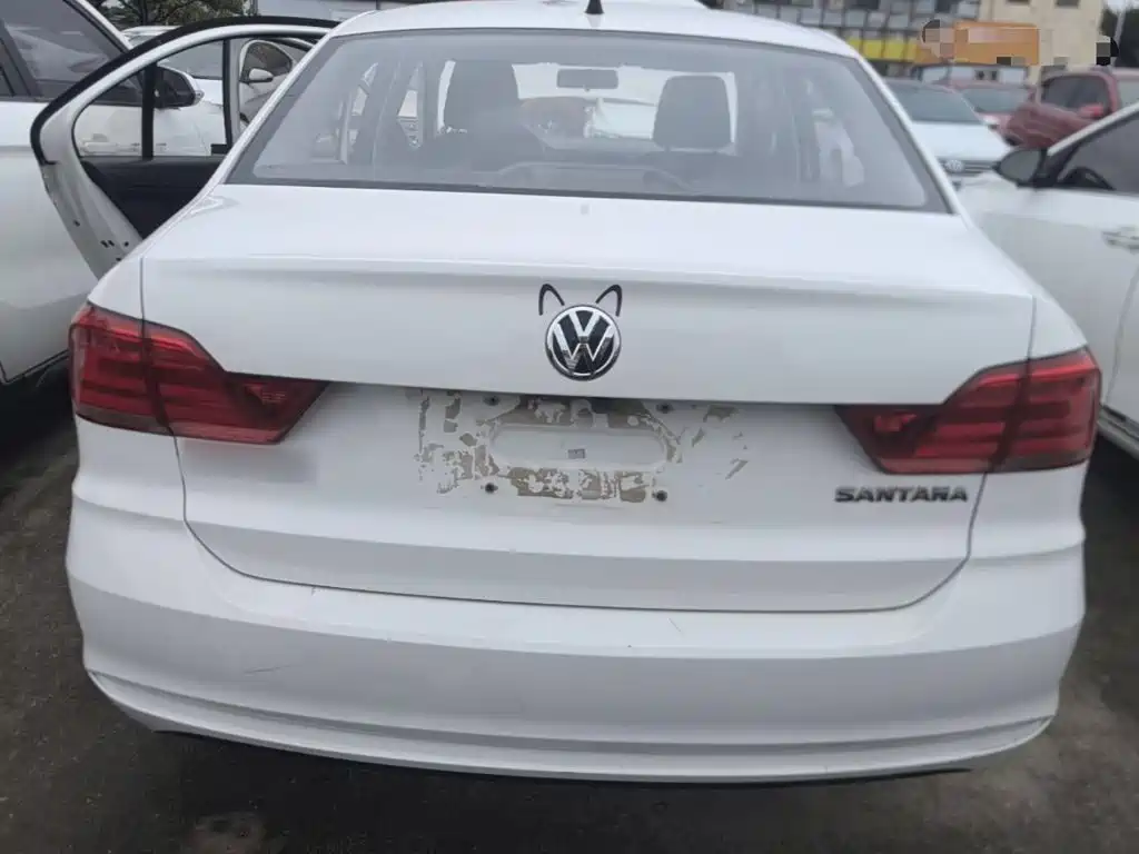 Volkswagen Santana — миниатюра 6