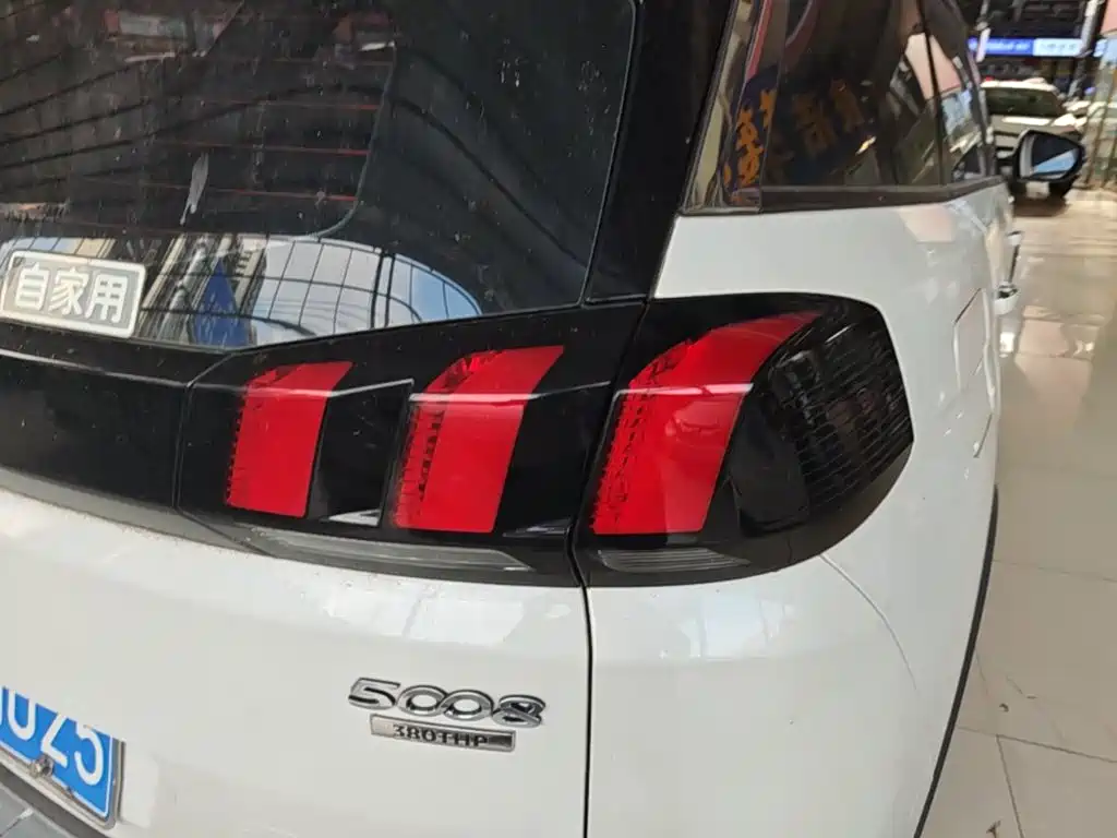 Peugeot 5008 — миниатюра 8