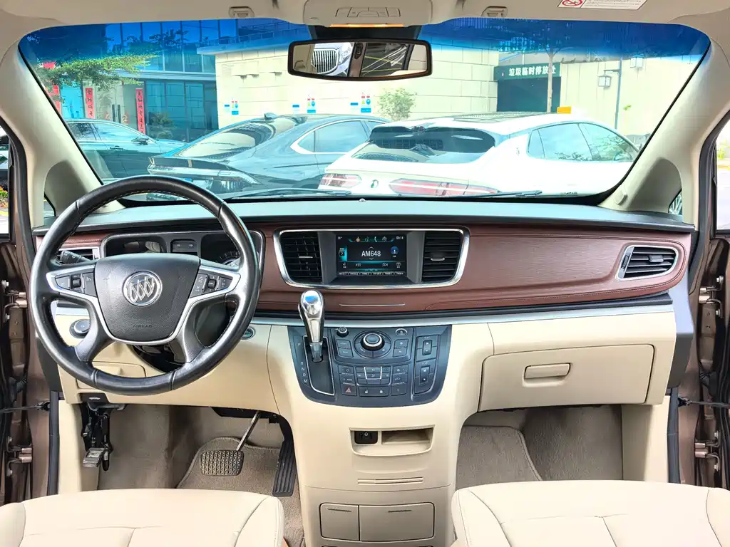 Buick GL8 — миниатюра 12