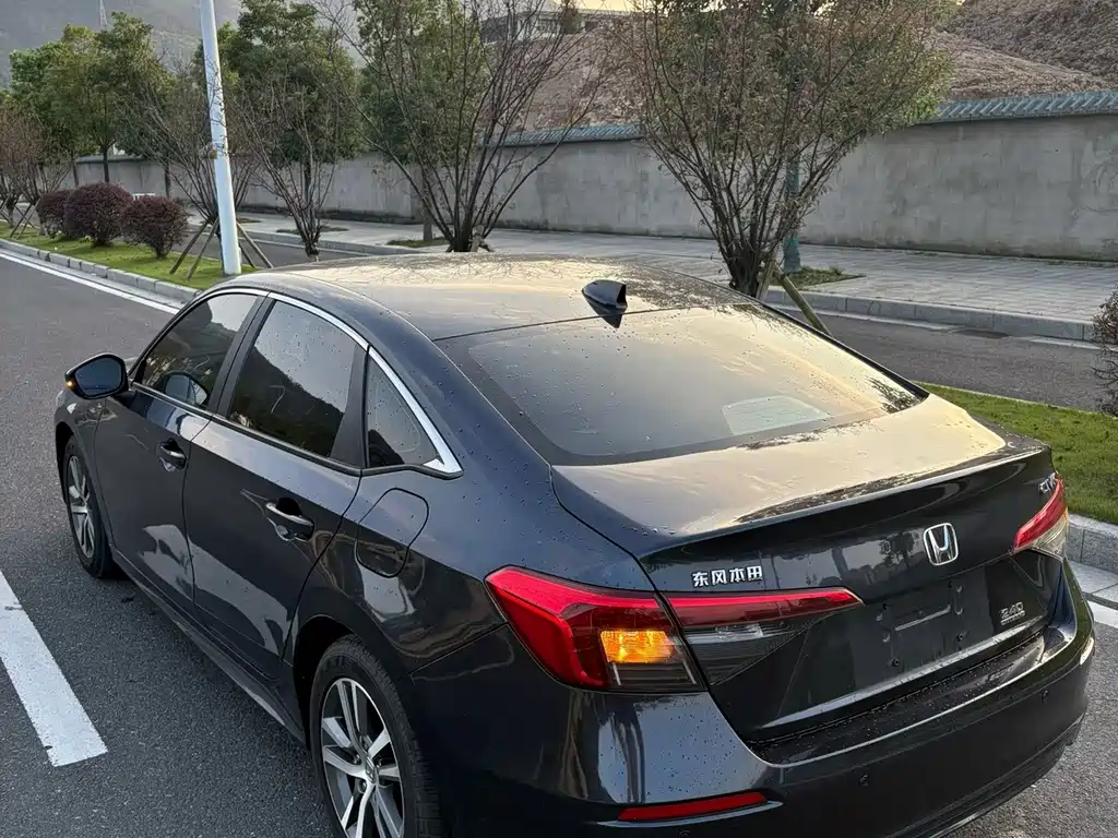 Honda Civic — миниатюра 4