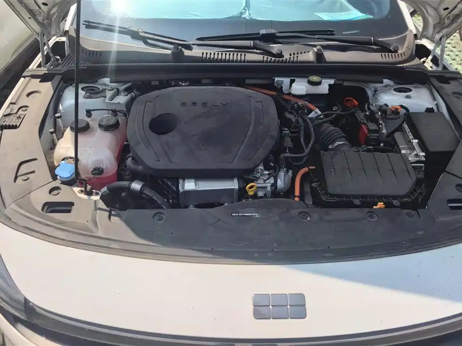 Geely Galaxy Galaxy L6 L6 2023 125km PLUS