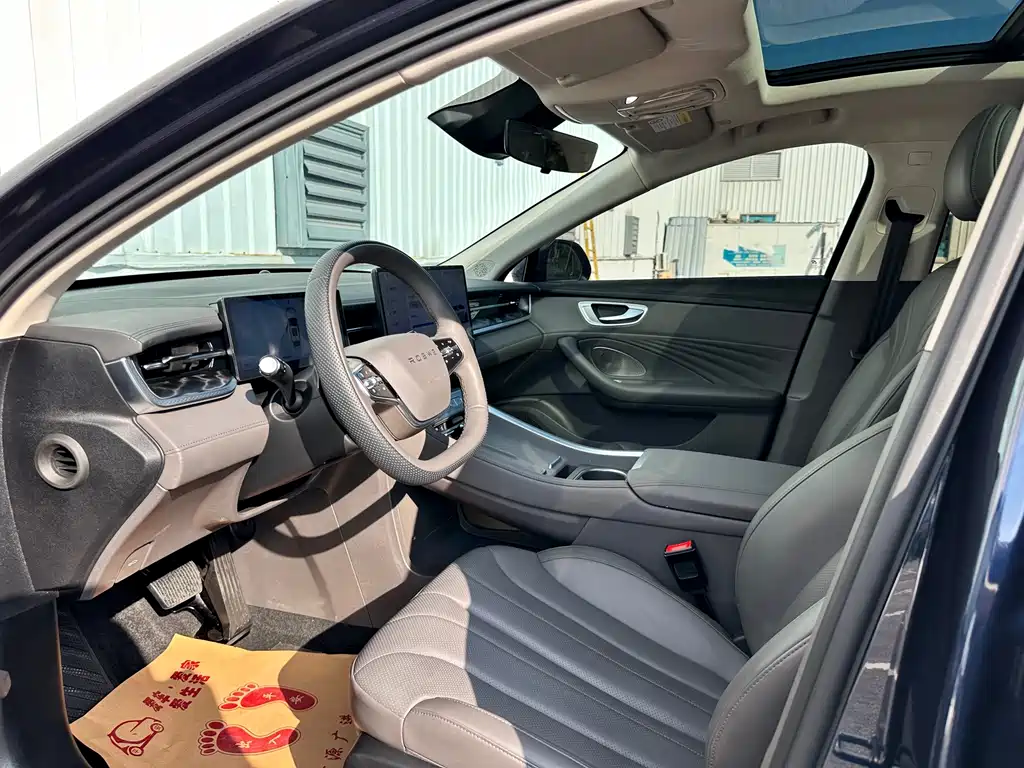 Roewe M7 DMH — миниатюра 4