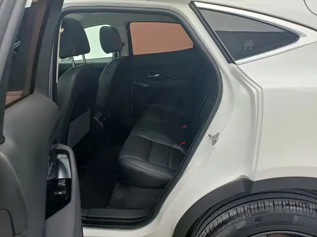 Jaguar E-PACE — миниатюра 14