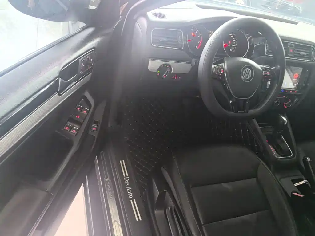 Volkswagen Sagitar — миниатюра 16